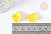 Breloque coquillage jaune effet caoutchouc 20 mm, perles plastique,x5 G7291