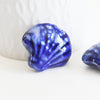 Grosse perle porcelaine bleu foncé coquillage, perle céramique géométrique fabrication en céramique, 29-33mm, x2 G5377