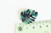 Pendentif acétate feuille monsterosa verte, création bijoux,perles plastique,connecteur feuille plastique,x 2, 27mm, G5067