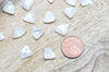 Perle triangle nacre blanche naturelle doré,pendentif triangle nacre,coquillage blanc, bijou nacre 12mm, x1 G4498