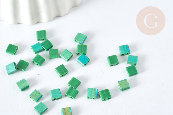 Perles rocaille carré verre rectangle vert irisé,création bracelet, perle tila,4.5mm,2 trous, x50 (4.8GR) (G7483)